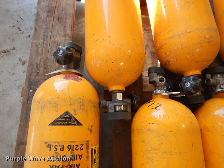 image for item HT9183 (10) Scott 2216 air packs