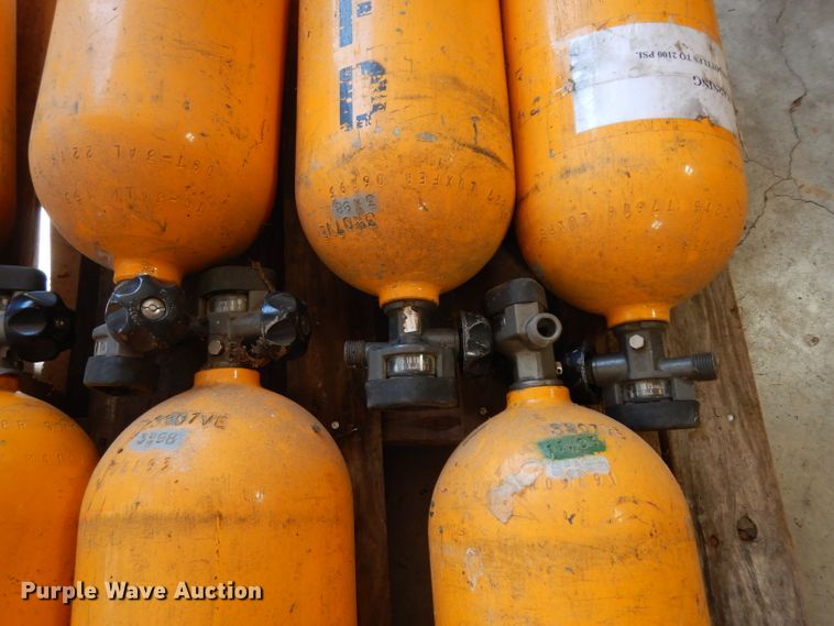 image for item HT9183 (10) Scott 2216 air packs