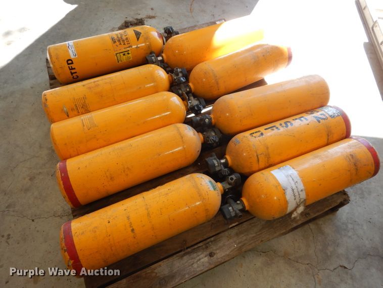 image for item HT9183 (10) Scott 2216 air packs