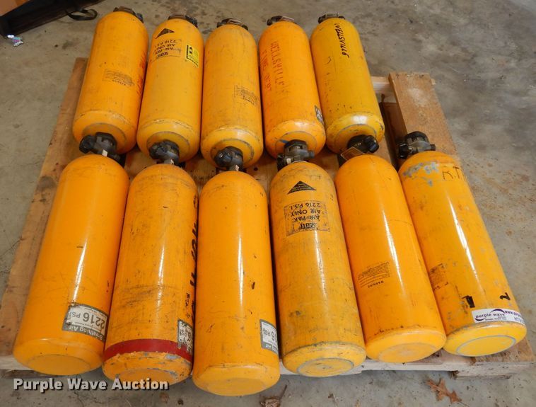 image for item HT9184 (10) Scott 2216 air packs