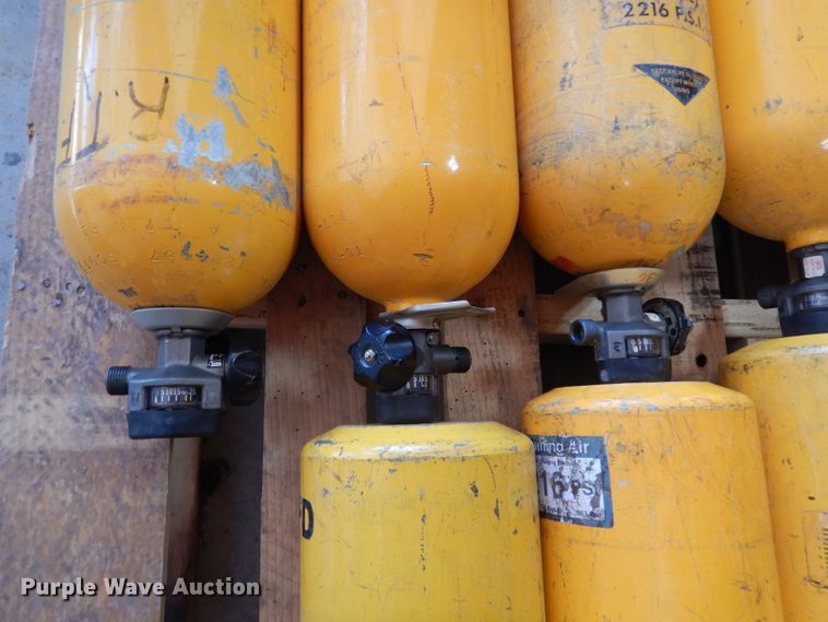 image for item HT9184 (10) Scott 2216 air packs