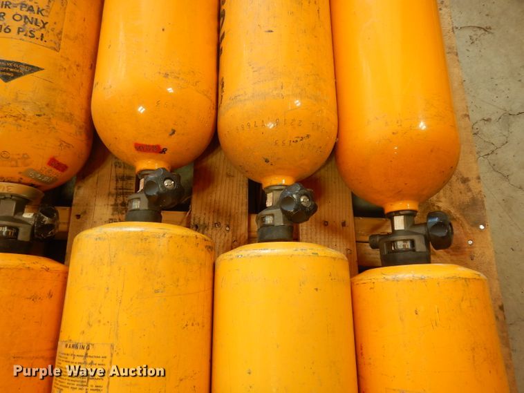 image for item HT9184 (10) Scott 2216 air packs