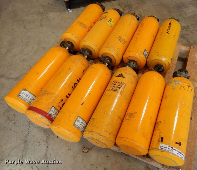 image for item HT9184 (10) Scott 2216 air packs