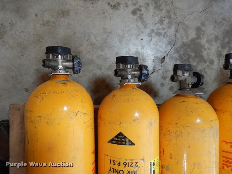 image for item HT9184 (10) Scott 2216 air packs