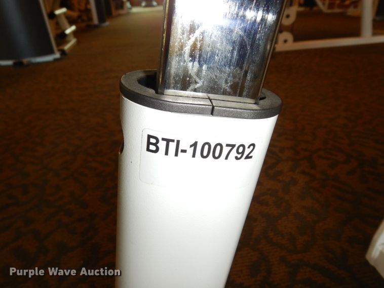 image for item HT9227 Paramount XL1200 seated row