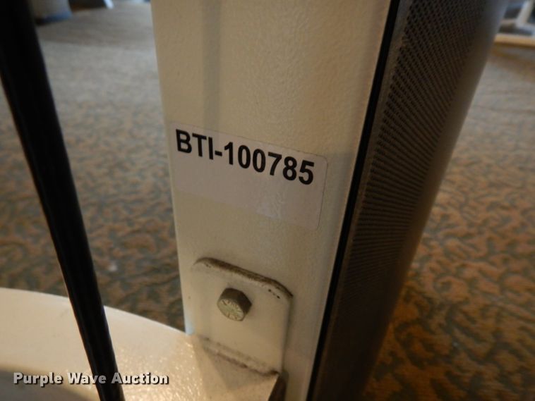 image for item HT9239 Life Fitness weight machine