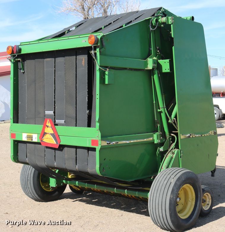 image for item DD6096 1992 John Deere 535 round baler