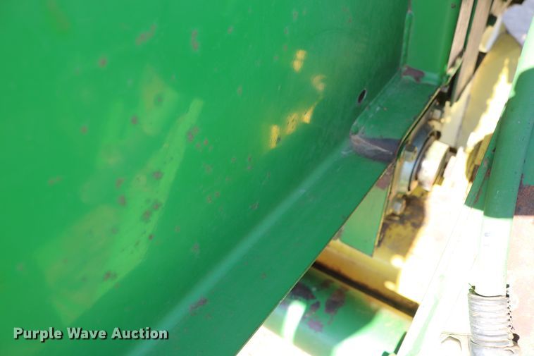 image for item DD6096 1992 John Deere 535 round baler