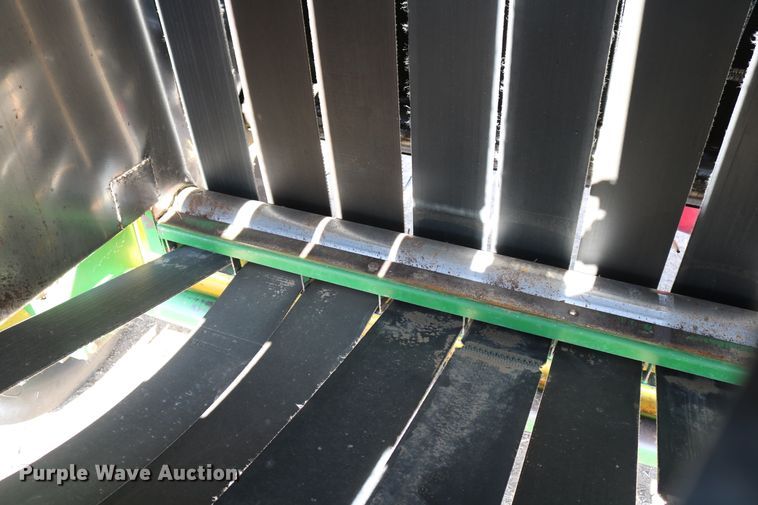 image for item DD6096 1992 John Deere 535 round baler