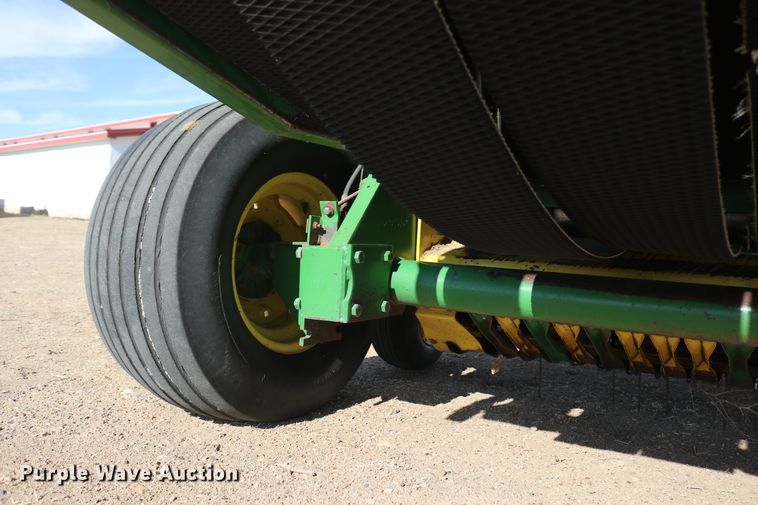 image for item DD6096 1992 John Deere 535 round baler