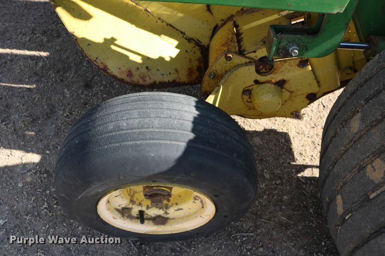 image for item DD6096 1992 John Deere 535 round baler