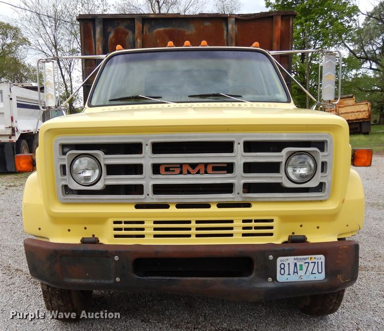 image for item DE5625 1987 GMC 7000 grain truck