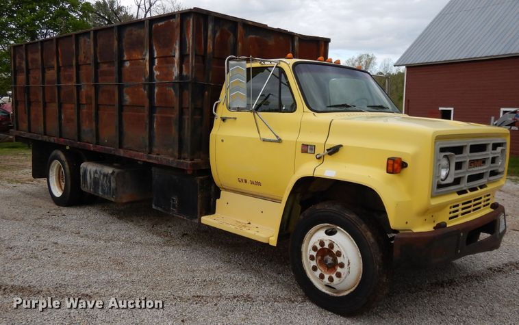 image for item DE5625 1987 GMC 7000 grain truck