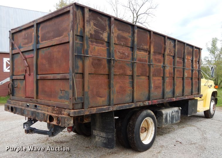 image for item DE5625 1987 GMC 7000 grain truck