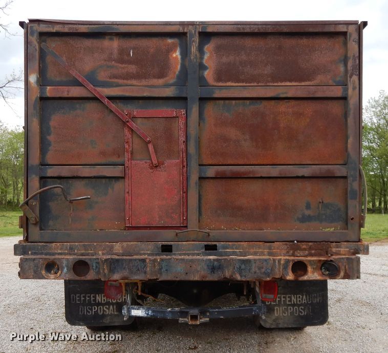 image for item DE5625 1987 GMC 7000 grain truck