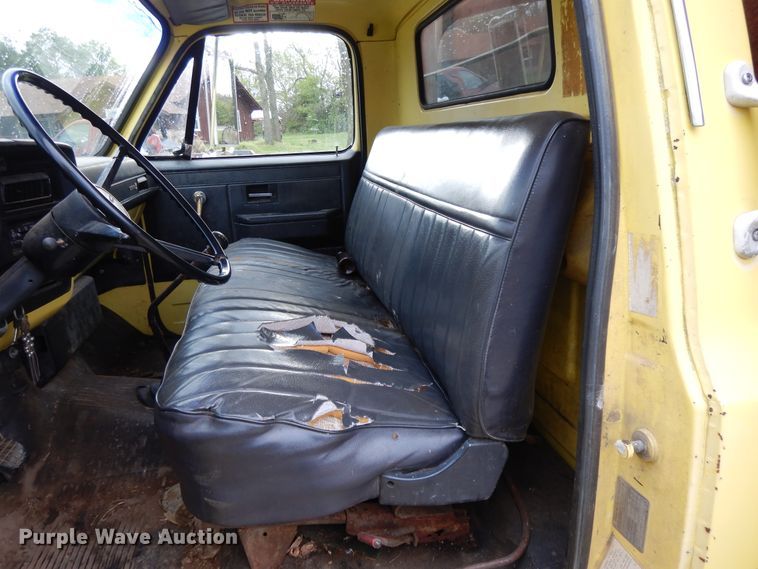 image for item DE5625 1987 GMC 7000 grain truck