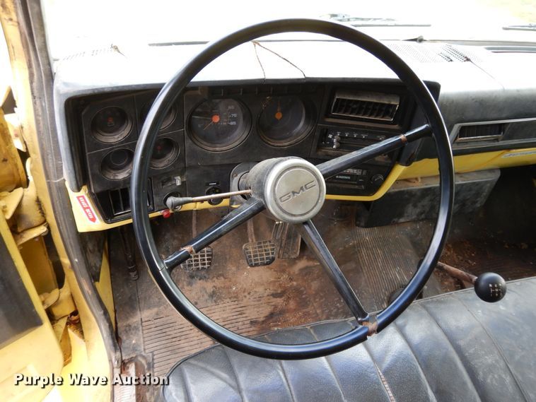 image for item DE5625 1987 GMC 7000 grain truck