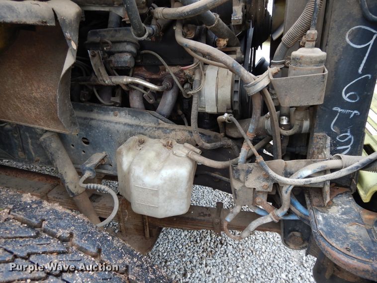 image for item DE5625 1987 GMC 7000 grain truck