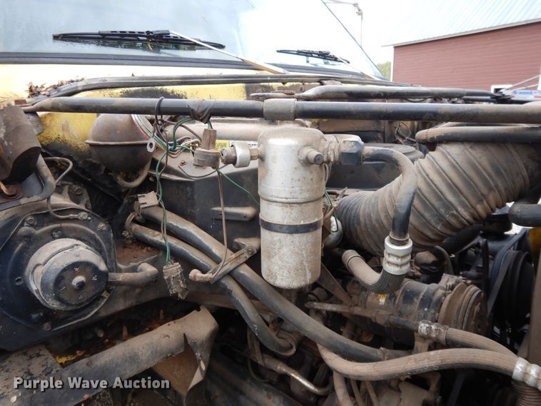 image for item DE5625 1987 GMC 7000 grain truck