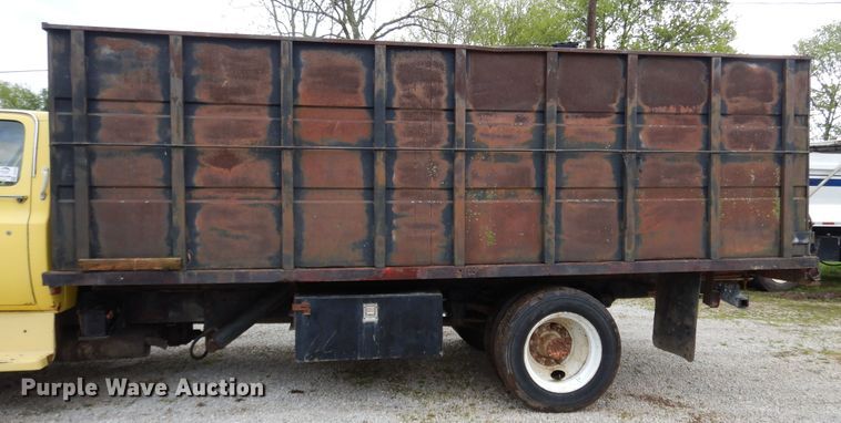 image for item DE5625 1987 GMC 7000 grain truck