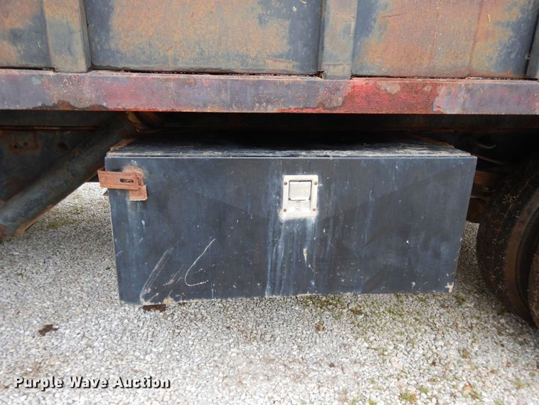 image for item DE5625 1987 GMC 7000 grain truck