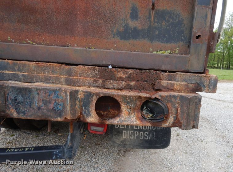 image for item DE5625 1987 GMC 7000 grain truck