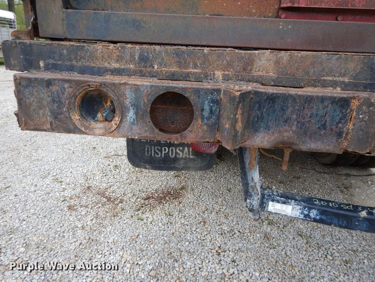 image for item DE5625 1987 GMC 7000 grain truck