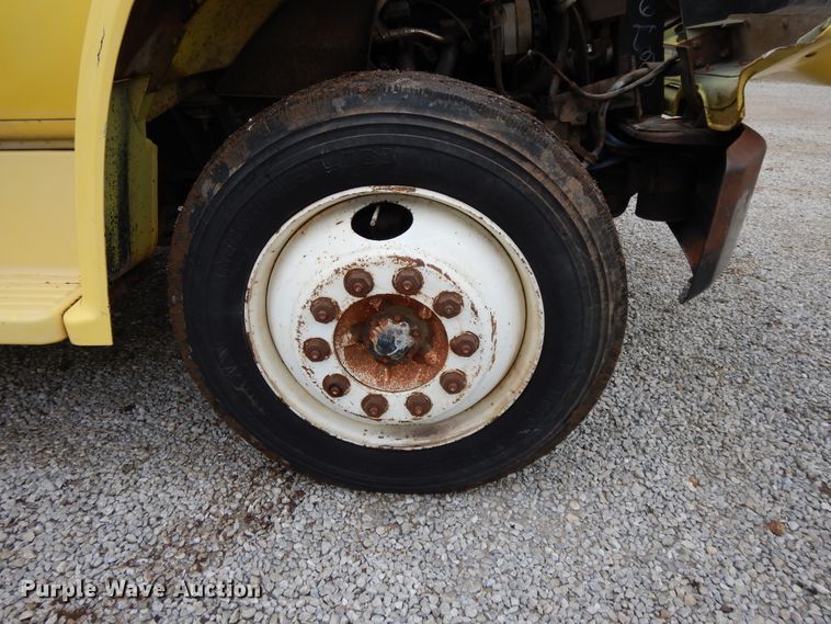 image for item DE5625 1987 GMC 7000 grain truck