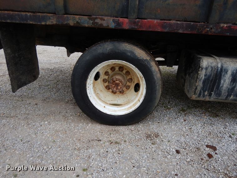 image for item DE5625 1987 GMC 7000 grain truck