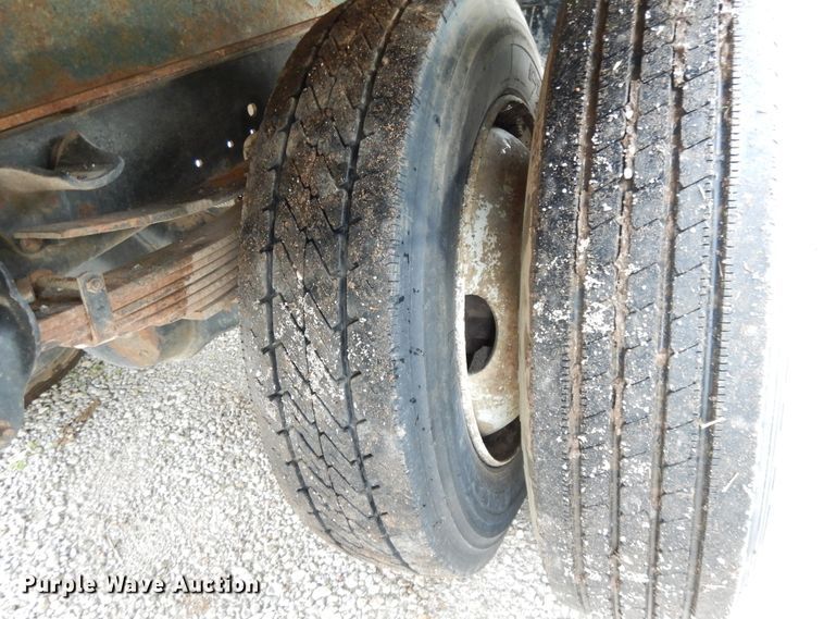 image for item DE5625 1987 GMC 7000 grain truck