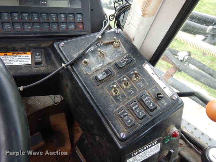 image for item DE5627 SpraCoupe Melroe 3630 sprayer