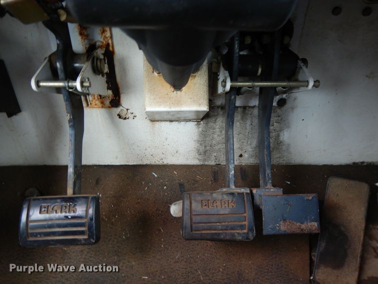 image for item DE5627 SpraCoupe Melroe 3630 sprayer