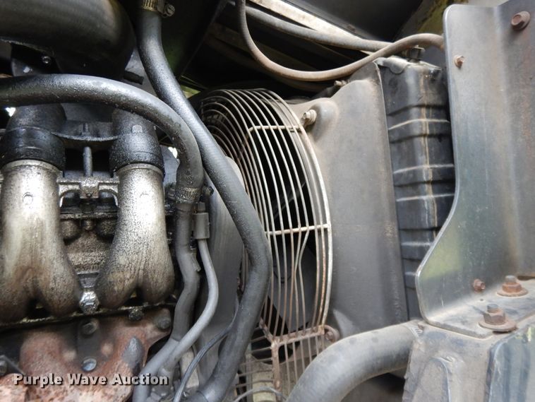 image for item DE5627 SpraCoupe Melroe 3630 sprayer