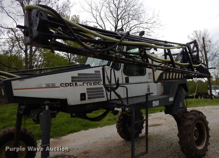 image for item DE5627 SpraCoupe Melroe 3630 sprayer