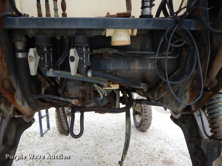 image for item DE5627 SpraCoupe Melroe 3630 sprayer