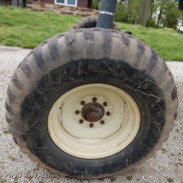 image for item DE5627 SpraCoupe Melroe 3630 sprayer