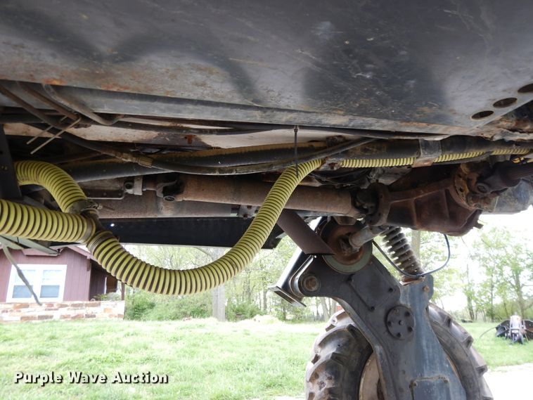 image for item DE5627 SpraCoupe Melroe 3630 sprayer