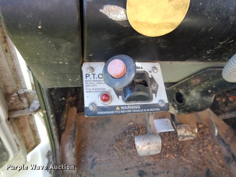 image for item DE5664 2001 Freightliner FL80 feed mixer truck