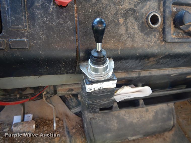 image for item DE5664 2001 Freightliner FL80 feed mixer truck