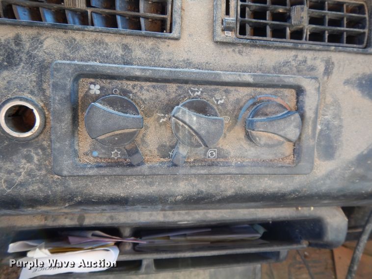 image for item DE5664 2001 Freightliner FL80 feed mixer truck