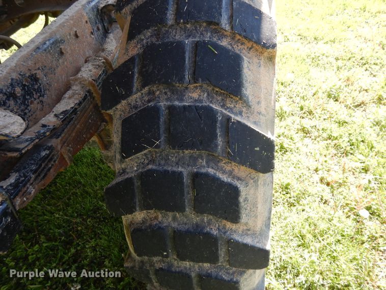 image for item DE5664 2001 Freightliner FL80 feed mixer truck