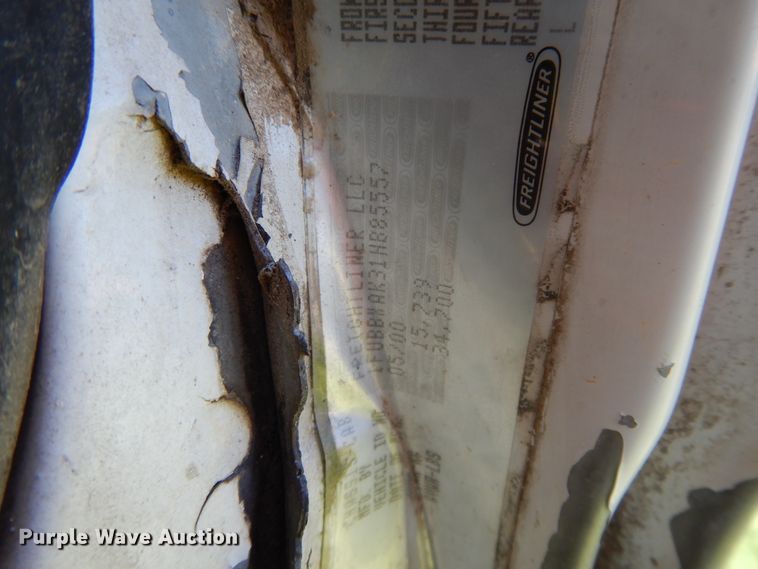 image for item DE5664 2001 Freightliner FL80 feed mixer truck