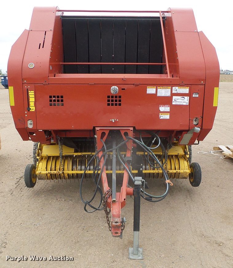 image for item DG0194 2008 New Holland BR7090 round baler