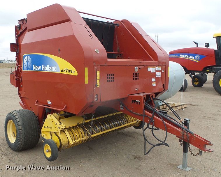 image for item DG0194 2008 New Holland BR7090 round baler