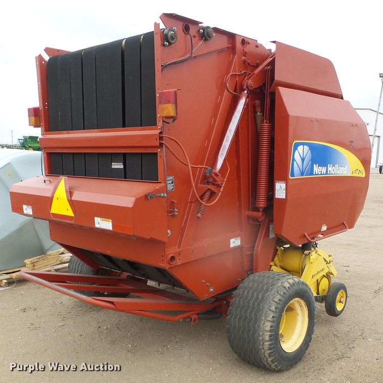 image for item DG0194 2008 New Holland BR7090 round baler