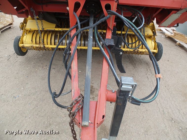 image for item DG0194 2008 New Holland BR7090 round baler