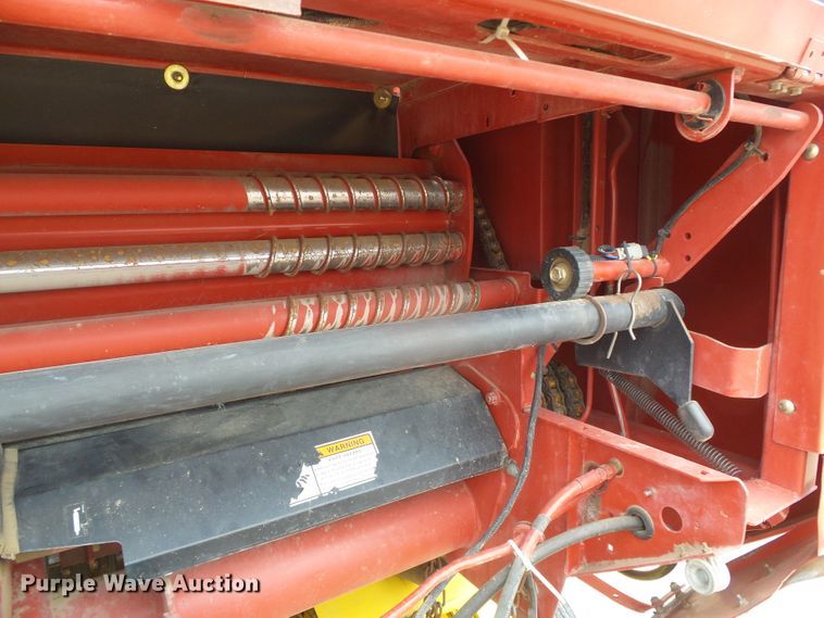 image for item DG0194 2008 New Holland BR7090 round baler
