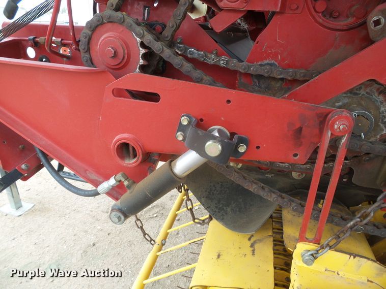 image for item DG0194 2008 New Holland BR7090 round baler