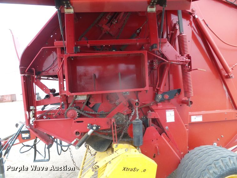 image for item DG0194 2008 New Holland BR7090 round baler