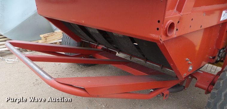 image for item DG0194 2008 New Holland BR7090 round baler